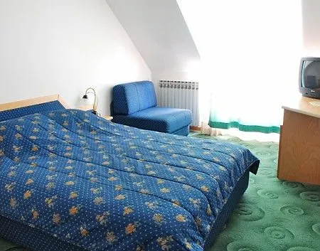 Konukevi Imzit Dobrinja 4*